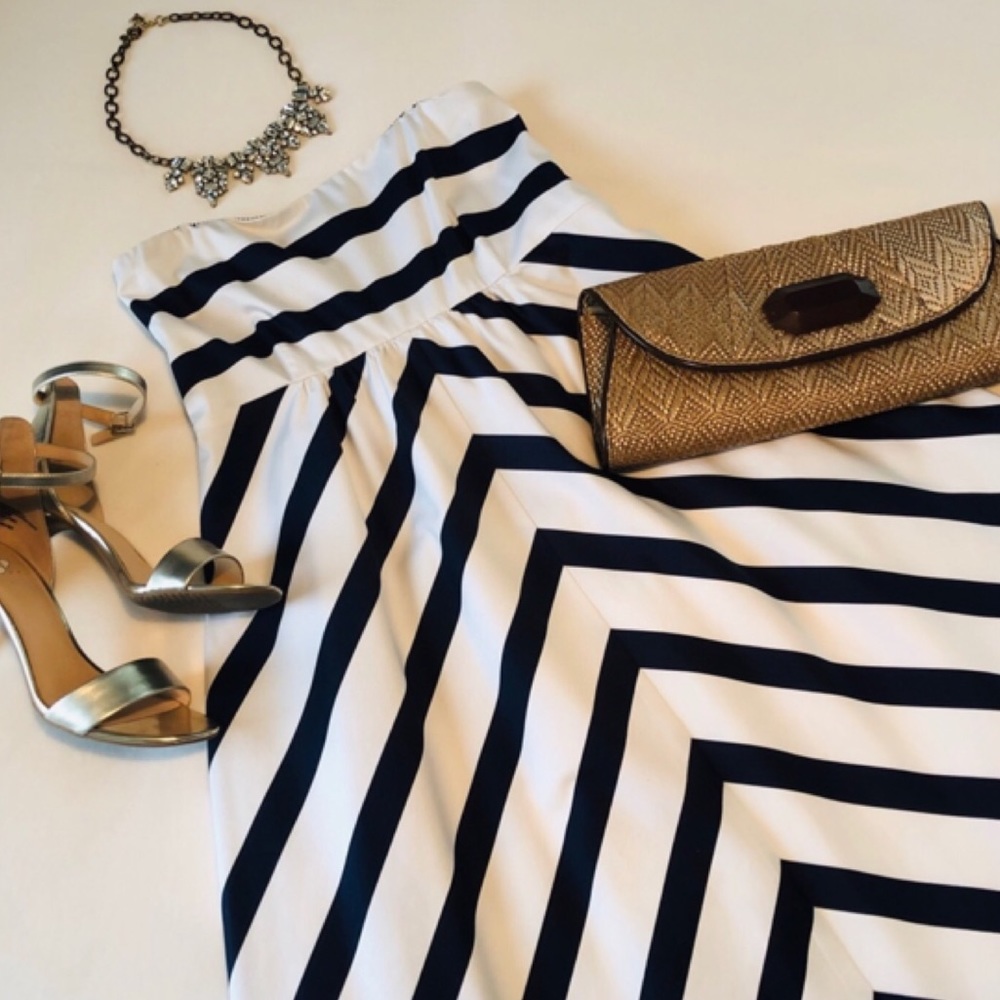Jessica Simpson White and Navy Dress - Picture 7 of 7